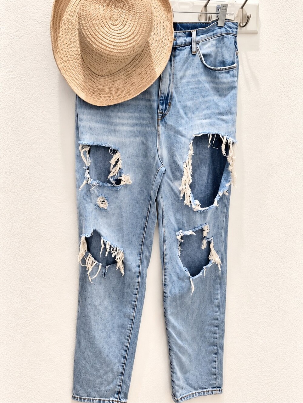 BDG Mom Jeans Size 30 High Rise Extreme Distressed Light Wash Ripped 100% Cotton